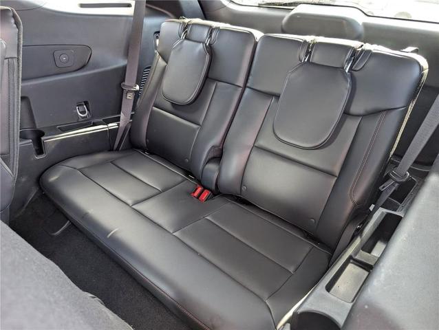 Photo of 2025 Star White Metallic Tri-Coat Ford Explorer