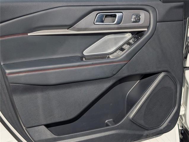 Photo of 2025 Star White Metallic Tri-Coat Ford Explorer