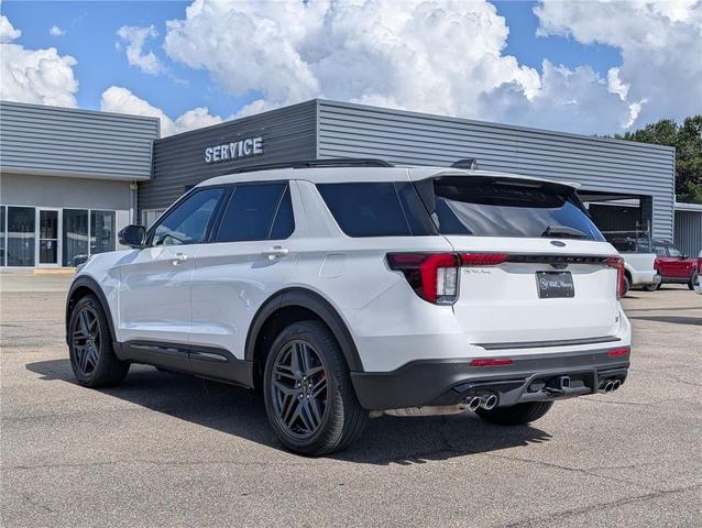 Photo of 2025 Star White Metallic Tri-Coat Ford Explorer