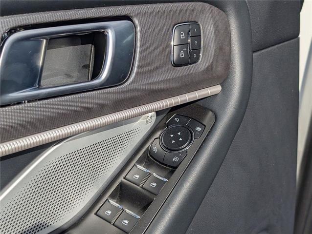 Photo of 2025 Star White Metallic Tri-Coat Ford Explorer