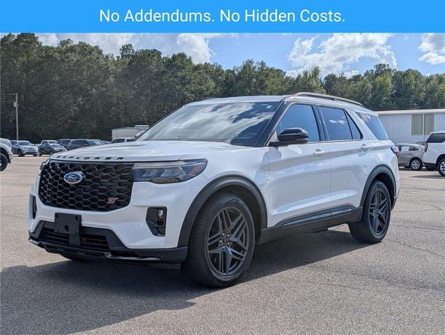 Photo of 2025 Star White Metallic Tri-Coat Ford Explorer