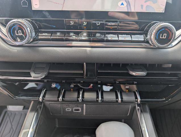 Photo of 2025 Onyx Black GMC Canyon