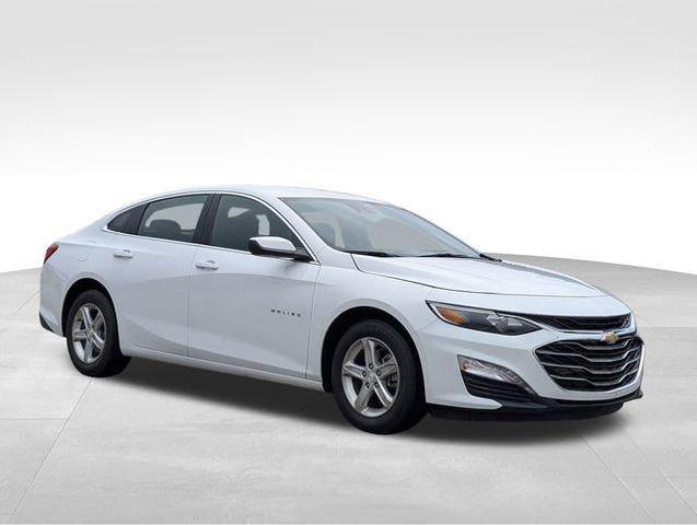 Photo of 2024 Summit White Chevrolet Malibu