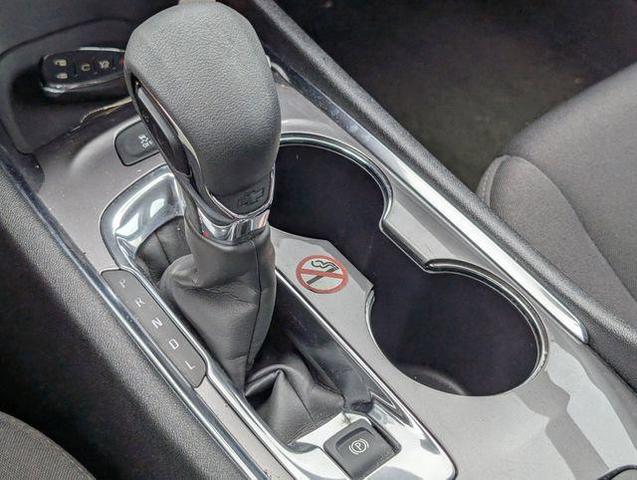 Photo of 2024 Summit White Chevrolet Malibu