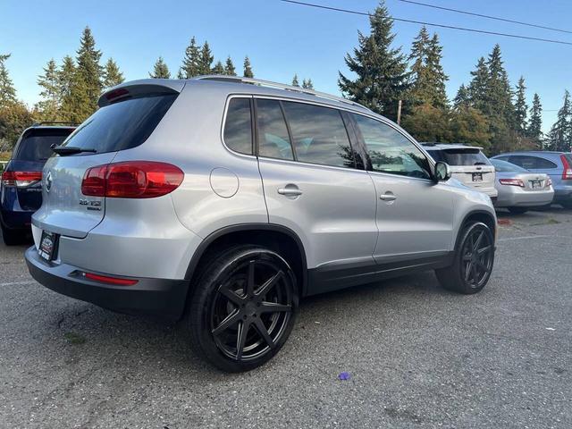 Photo of 2013 Reflex Silver Metallic Volkswagen Tiguan