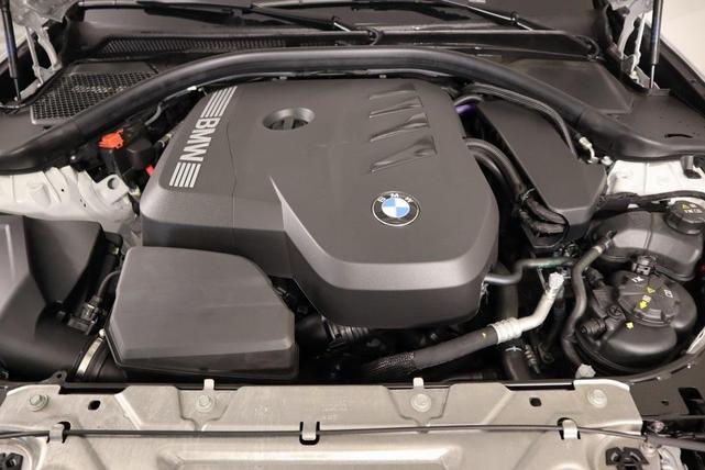Photo of 2025 Mineral White Metallic BMW 330