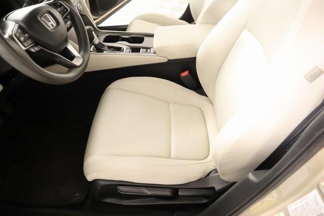 Photo of 2018 Champagne Frost Pearl Honda Accord
