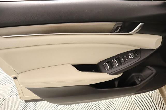 Photo of 2018 Champagne Frost Pearl Honda Accord