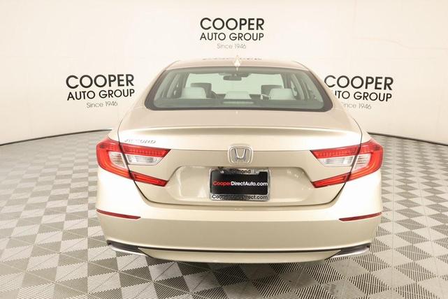 Photo of 2018 Champagne Frost Pearl Honda Accord