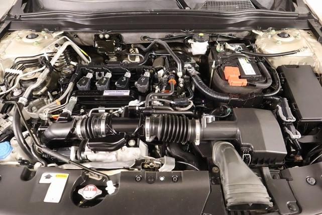 Photo of 2018 Champagne Frost Pearl Honda Accord