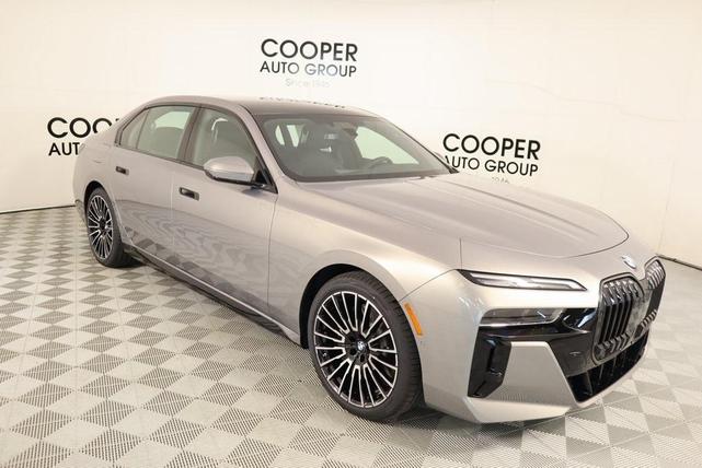 Photo of 2025 Oxide Gray Metallic BMW 760