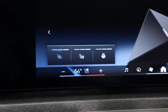 Photo of 2025 Oxide Gray Metallic BMW 760