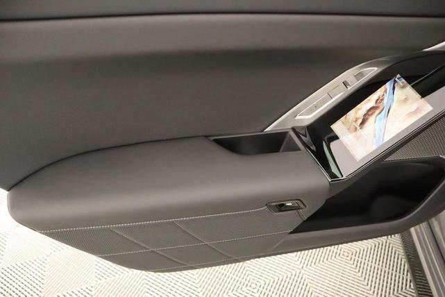 Photo of 2025 Oxide Gray Metallic BMW 760