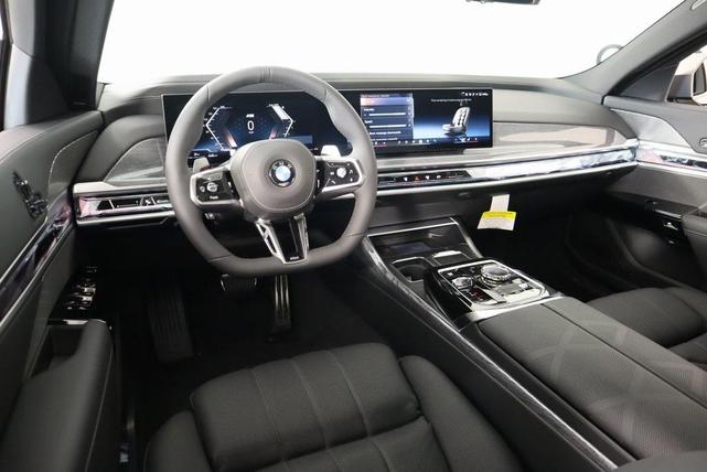 Photo of 2025 Oxide Gray Metallic BMW 760