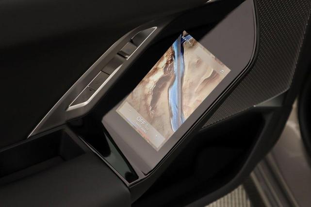 Photo of 2025 Oxide Gray Metallic BMW 760