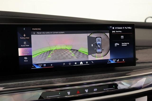 Photo of 2025 Brooklyn Gray Metallic BMW 760