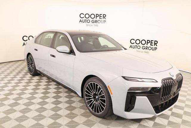 Photo of 2025 Brooklyn Gray Metallic BMW 760