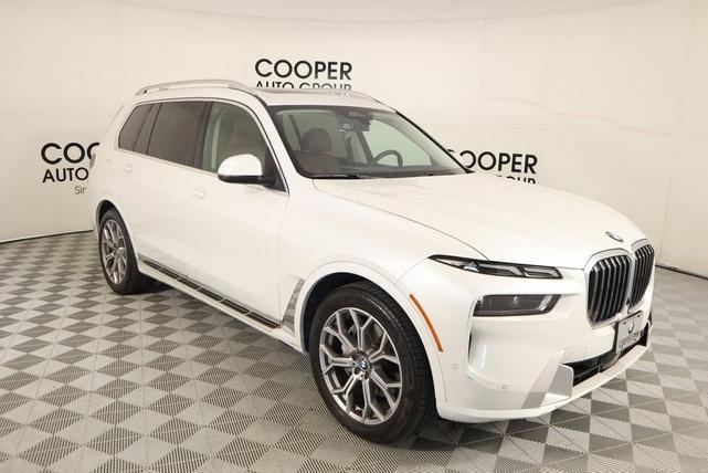 2023 BMW X7