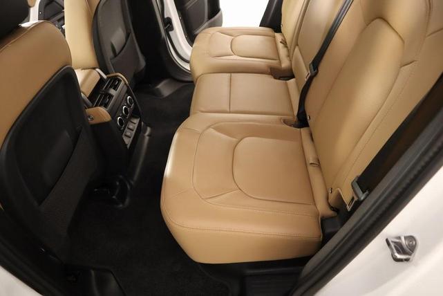 Photo of 2025 Fuji White Land Rover Defender
