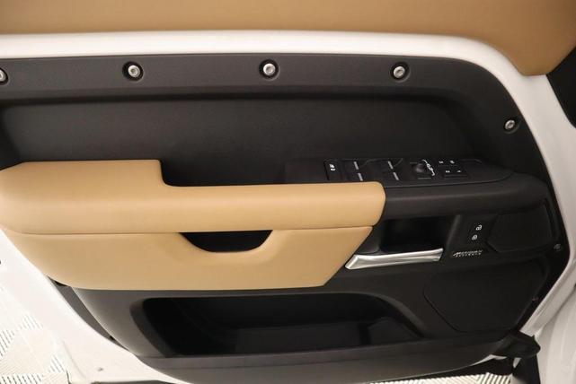 Photo of 2025 Fuji White Land Rover Defender