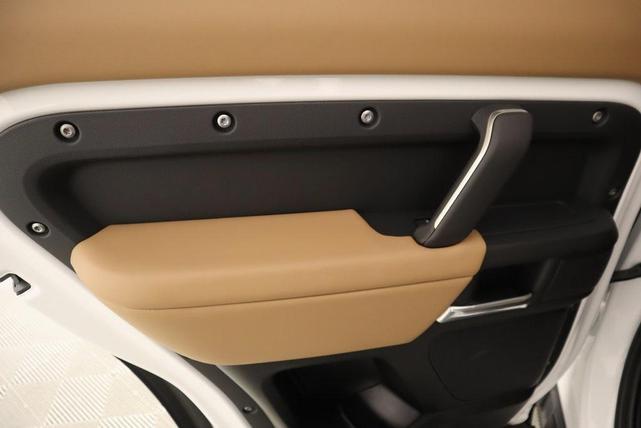Photo of 2025 Fuji White Land Rover Defender