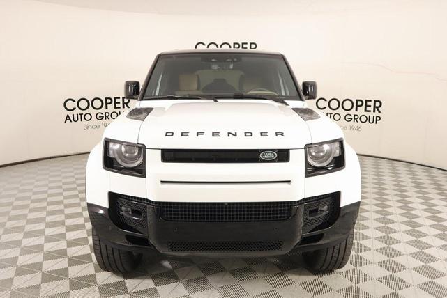 Photo of 2025 Fuji White Land Rover Defender