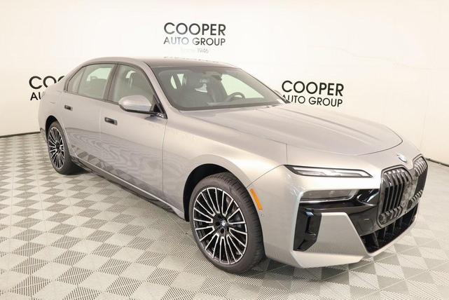 Photo of 2025 Oxide Gray Metallic BMW 760