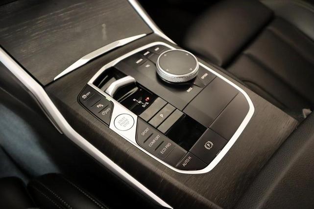 Photo of 2024 Black Sapphire Metallic BMW 330