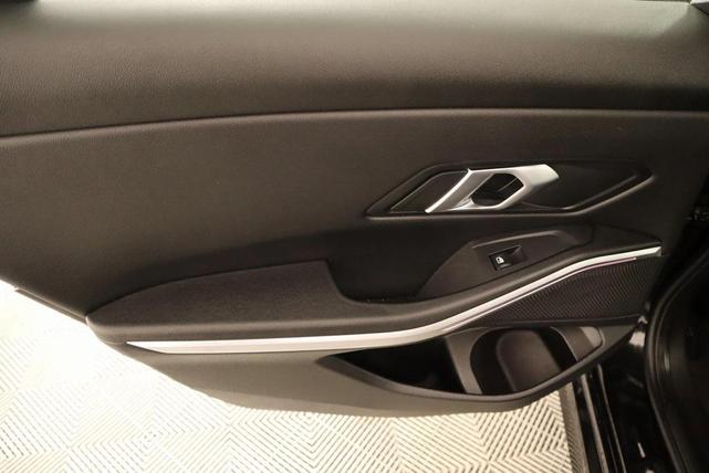 Photo of 2024 Black Sapphire Metallic BMW 330