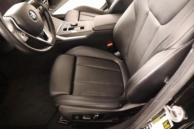 Photo of 2024 Black Sapphire Metallic BMW 330