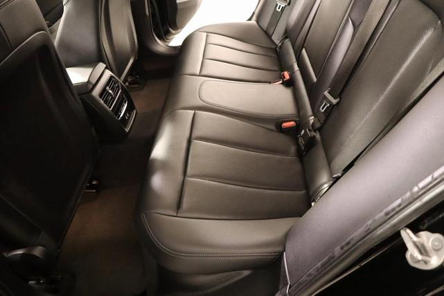 Photo of 2024 Black Sapphire Metallic BMW 330