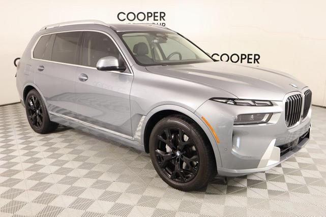 2023 BMW X7
