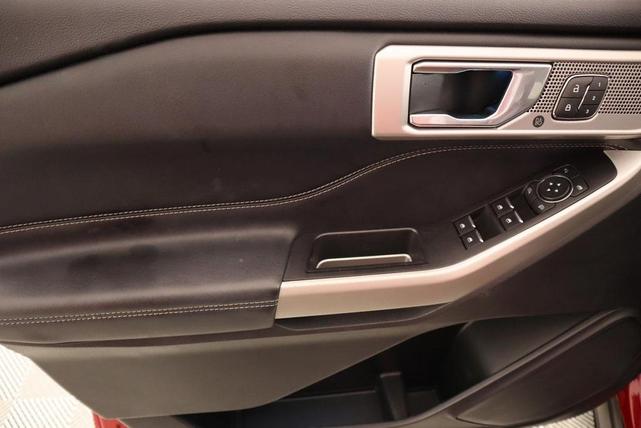 Photo of 2022 Rapid Red Metallic Tinted Clearcoat Ford Explorer