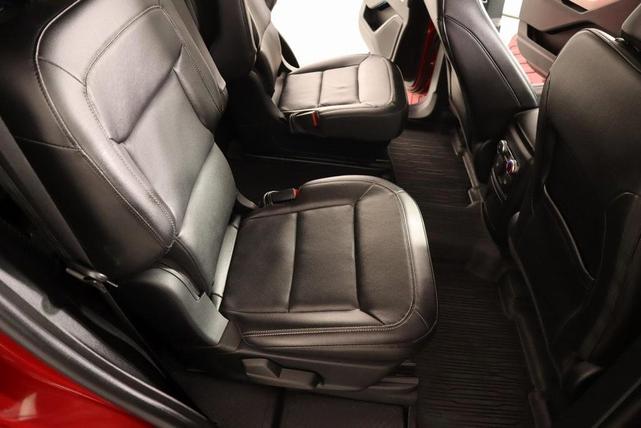 Photo of 2022 Rapid Red Metallic Tinted Clearcoat Ford Explorer