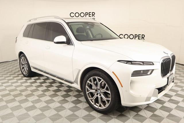 2023 BMW X7