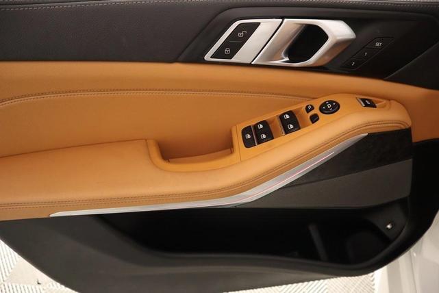 Photo of 2023 Alpine White BMW X5 PHEV