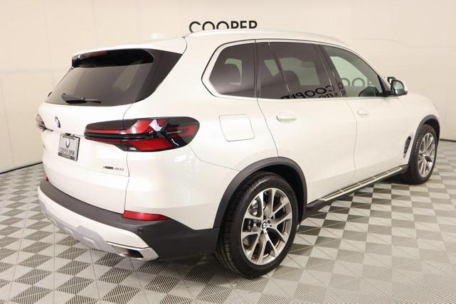 Photo of 2024 Mineral White Metallic BMW X5