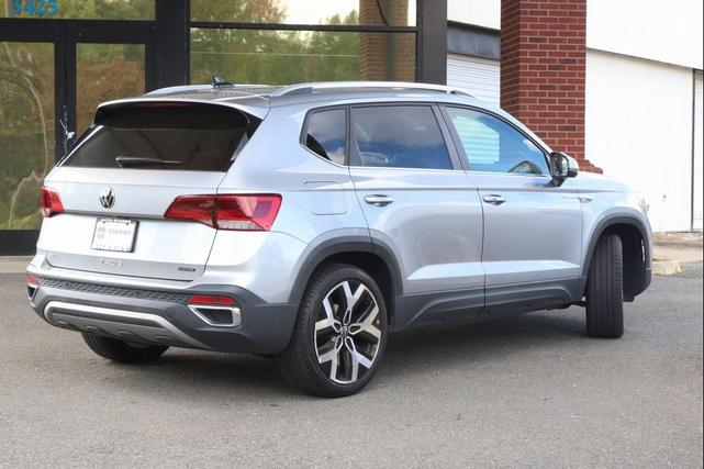 Photo of 2022 Pyrite Silver Metallic Volkswagen Taos