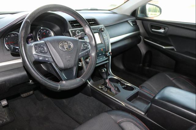 Photo of 2017 Predawn Gray Mica Toyota Camry