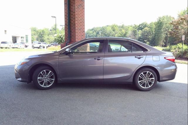 Photo of 2017 Predawn Gray Mica Toyota Camry