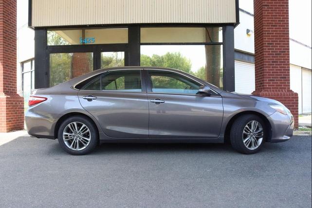 Photo of 2017 Predawn Gray Mica Toyota Camry