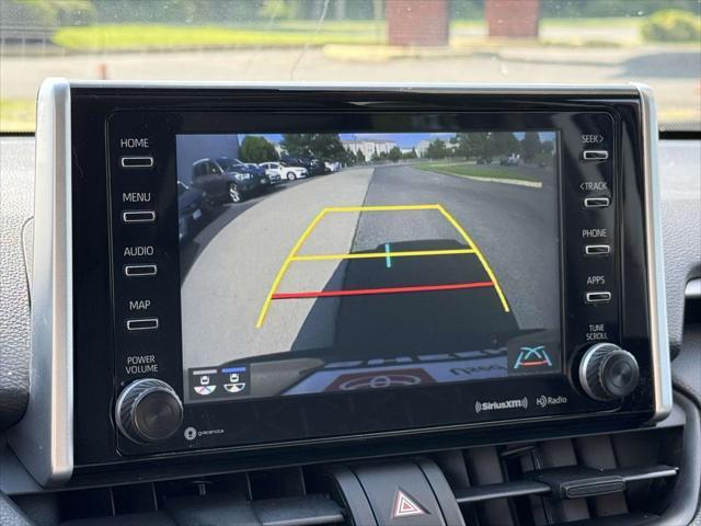 Photo of 2020 Pearl Toyota RAV4 Hybrid