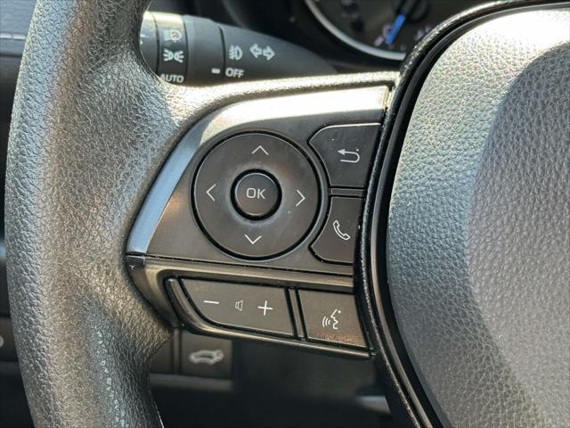 Photo of 2020 Pearl Toyota RAV4 Hybrid
