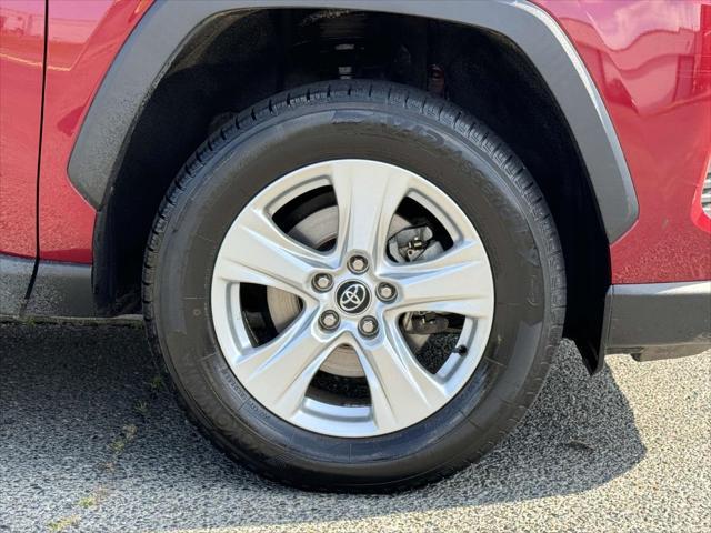 Photo of 2020 Pearl Toyota RAV4 Hybrid
