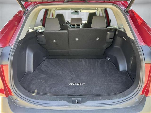Photo of 2020 Pearl Toyota RAV4 Hybrid