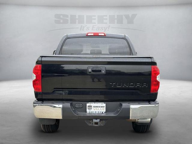 Photo of 2016 Black Toyota Tundra