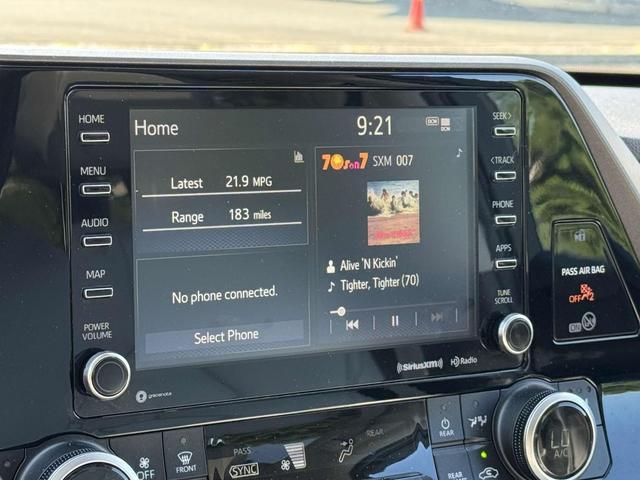 Photo of 2021 Midnight Black Toyota Highlander