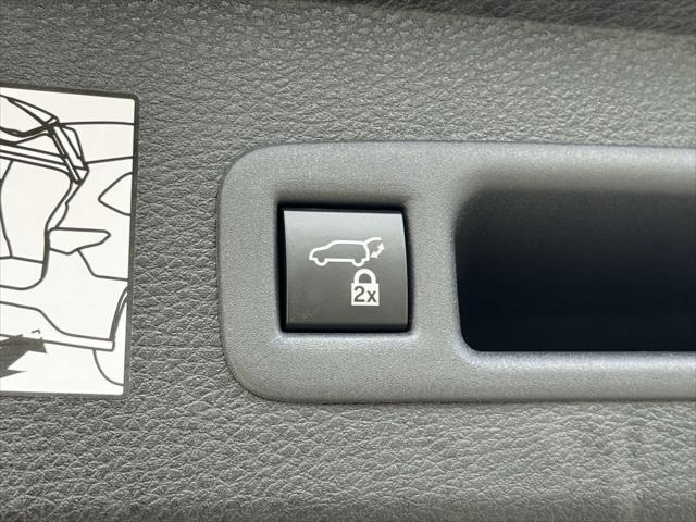 Photo of 2023 Sunset Bronze Toyota Sienna