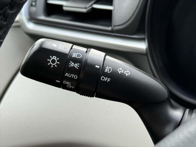 Photo of 2023 Sunset Bronze Toyota Sienna