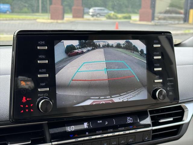 Photo of 2023 Sunset Bronze Toyota Sienna